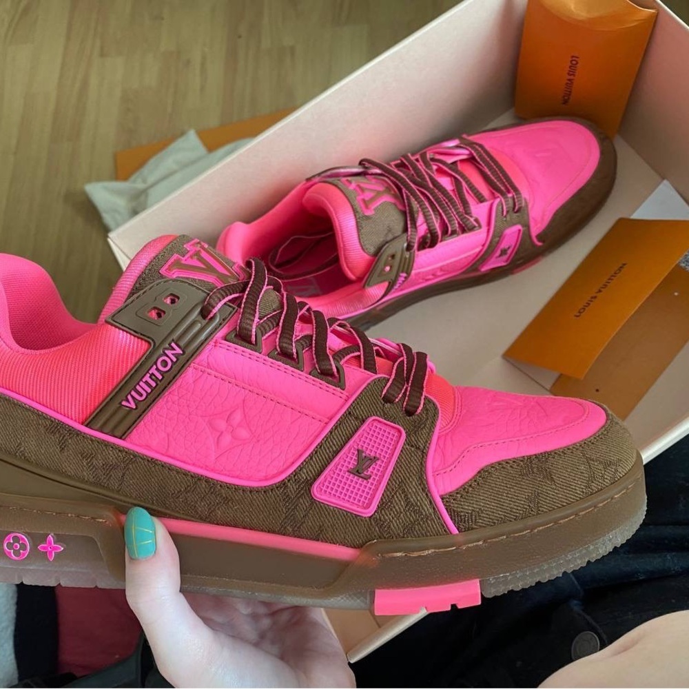 Louis Vuitton trainer sneakers pink 8.5 - Picture 2 of 2